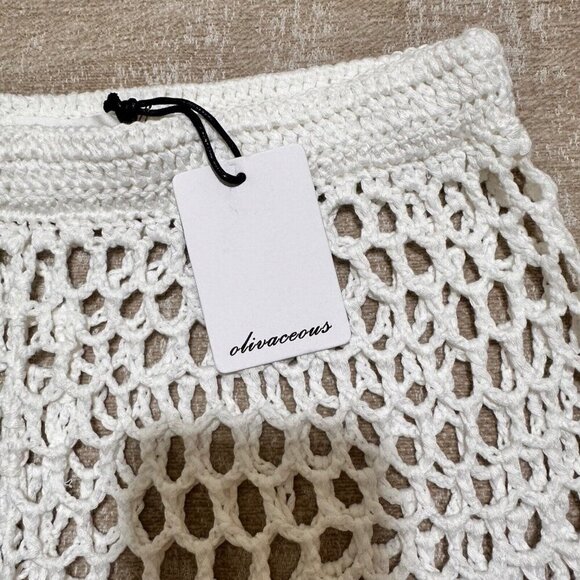Olivaceous White Shorts Size L Crochet Knit Elastic Coverup Swim Festival NWT - Picture 2 of 4